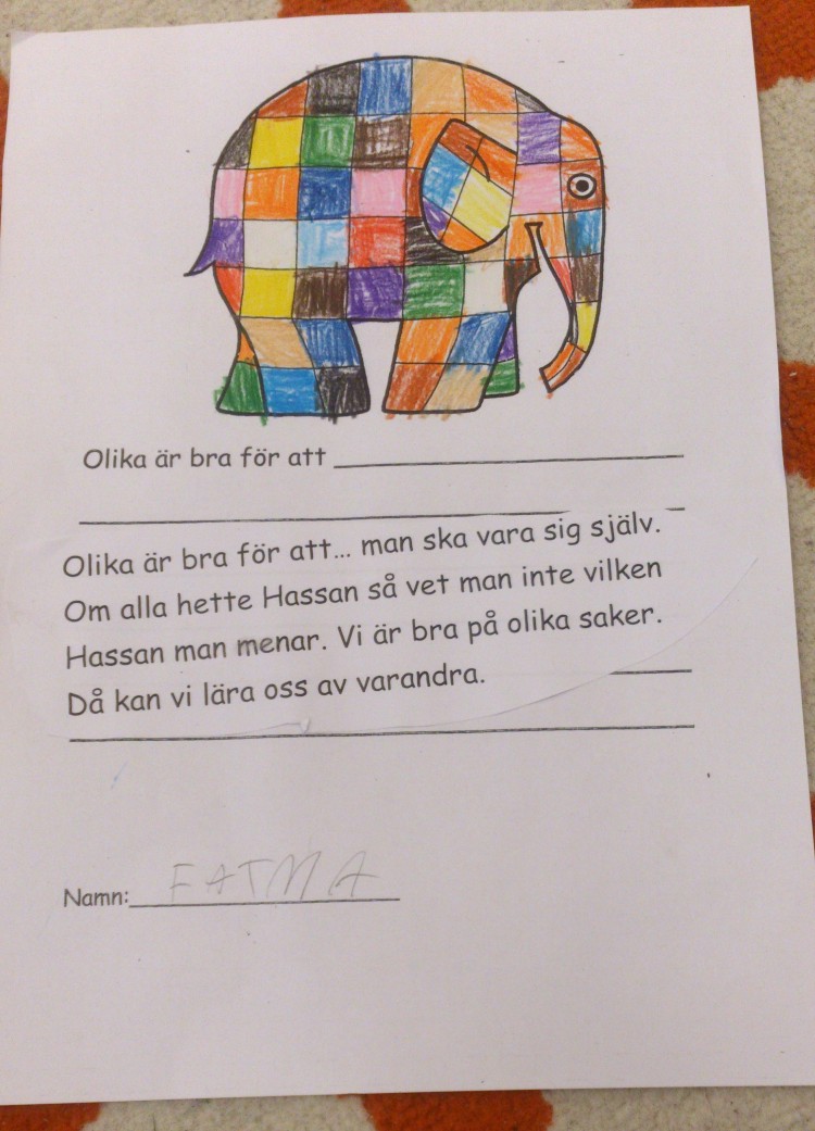 Tecknad elefant och text om att vara olika.