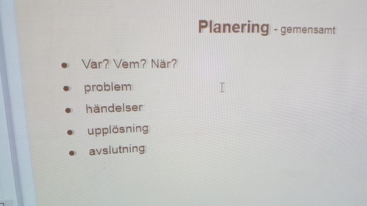 Planering står på datorns skärm.