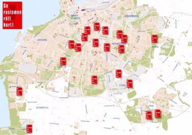 Kartbild över malmö med röda kort utsatta vid skolor.