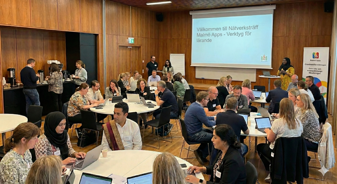 En bild på en aula där en nätverksträff genomförs med skolornas superanvändare i Google Workspace for Education