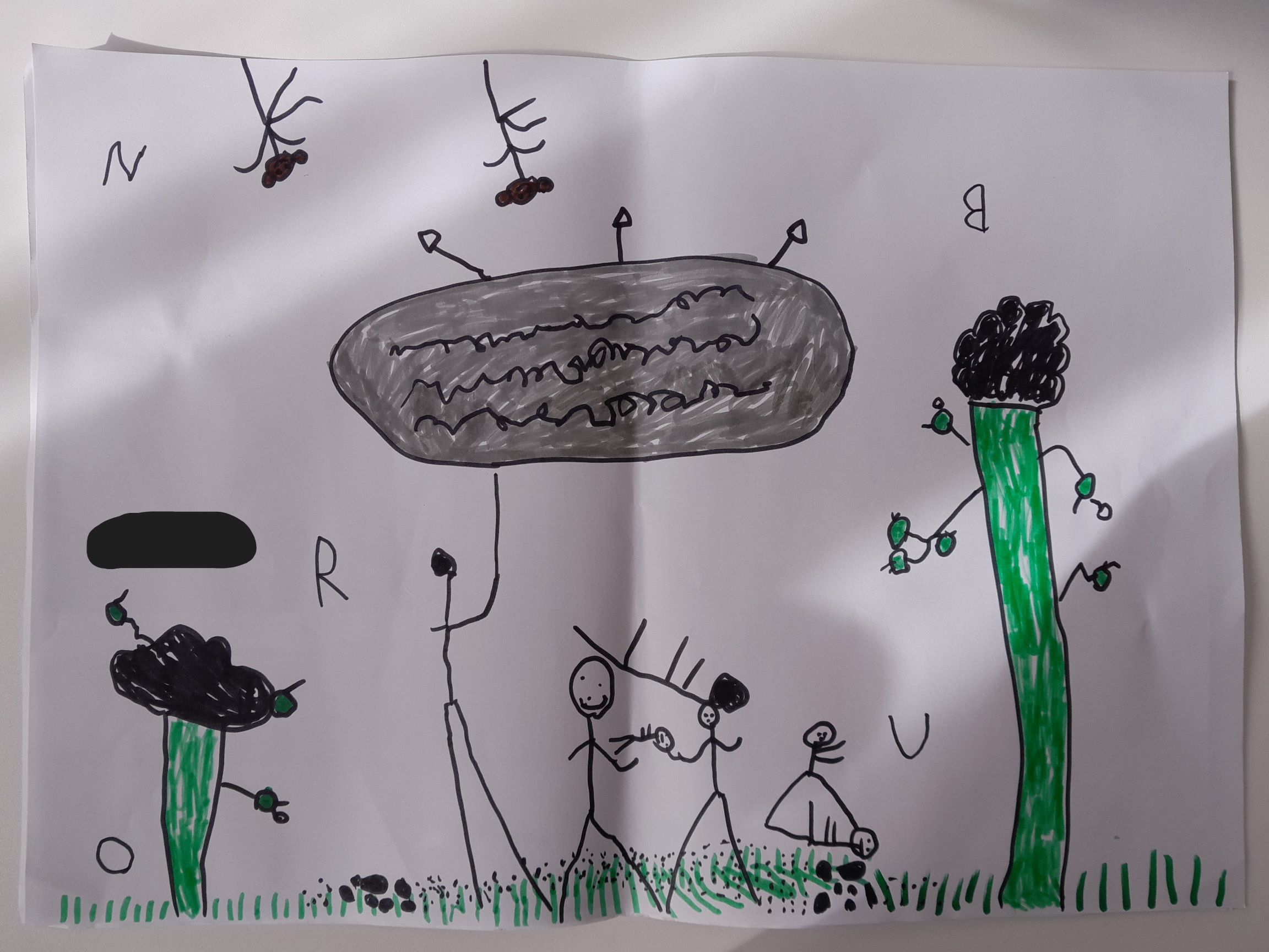 ett barn som ritat av antirasistiskt monument